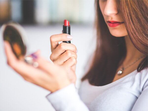 redpink lipstick