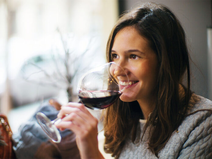 7 health benefits of drinking red wine for womenred wine benefits